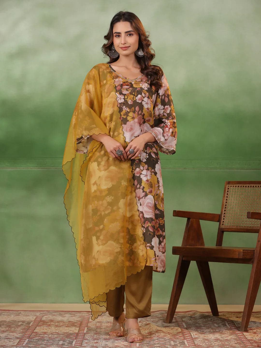 Kemigen Women's Olive V-Neck Silk Blend Kurta Set
